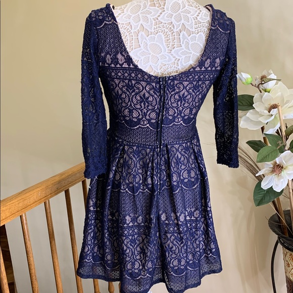 B. Darlin Juniors Lace Overlay Sleeve Party dress - Picture 3 of 8